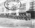 Участники мотопробега Ижевск-Горький перед стартом от стен Ижевского мотоциклетного завода. 1935 г.